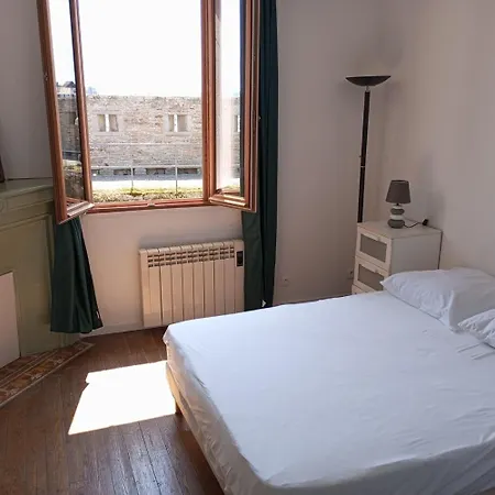 Сasa de vacaciones Le Cocon De Renee, Maison Atypique En Close De *